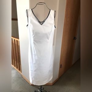 White, fully lined Dress (Stretch)